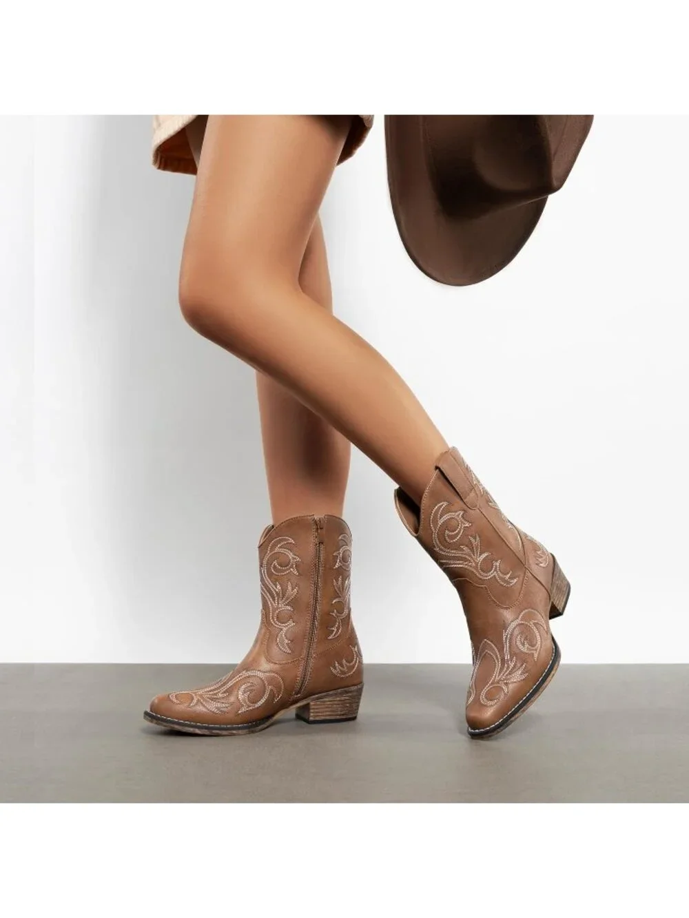 Women's Tan Cowboy Western Boots Embroidered Stitched Ankle Chunky Heel - Picture 3 of 6